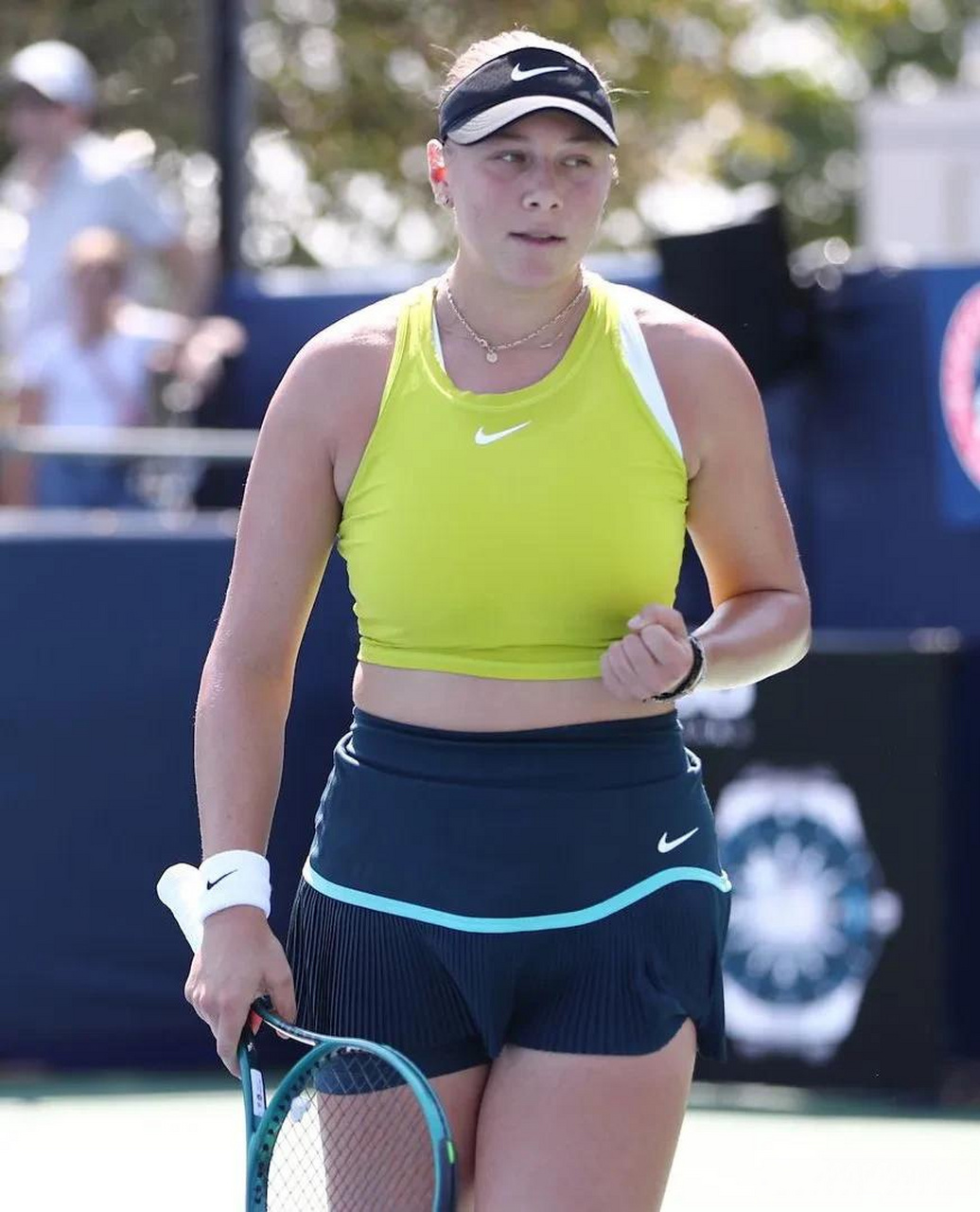 通过不懈的 通过不懈的