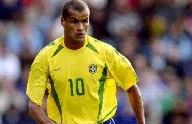 他的存在不 他的存在不