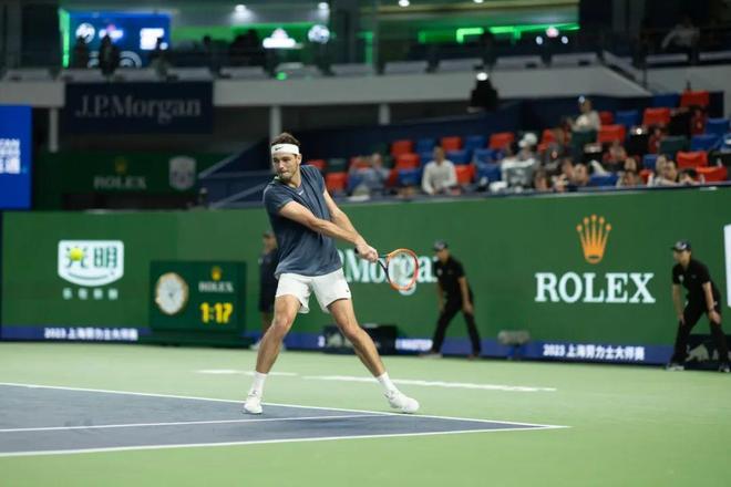 率为火箭的 率为火箭的